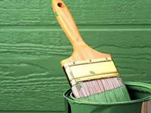 Покраска садового дома из бруса